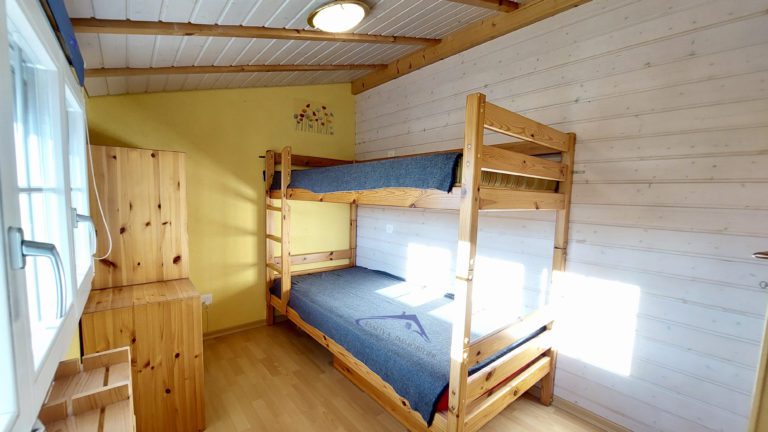 chambre d'un chalet à cudrefin